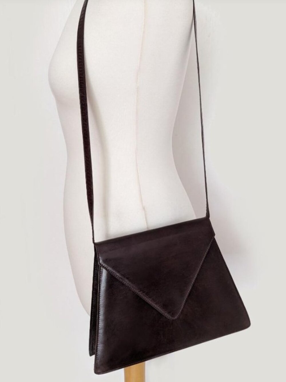 Vintage Charles Jourdan Cross-Body Bag Brown Leather Shoulder Handbag 1970/80s - Picture 14 of 14